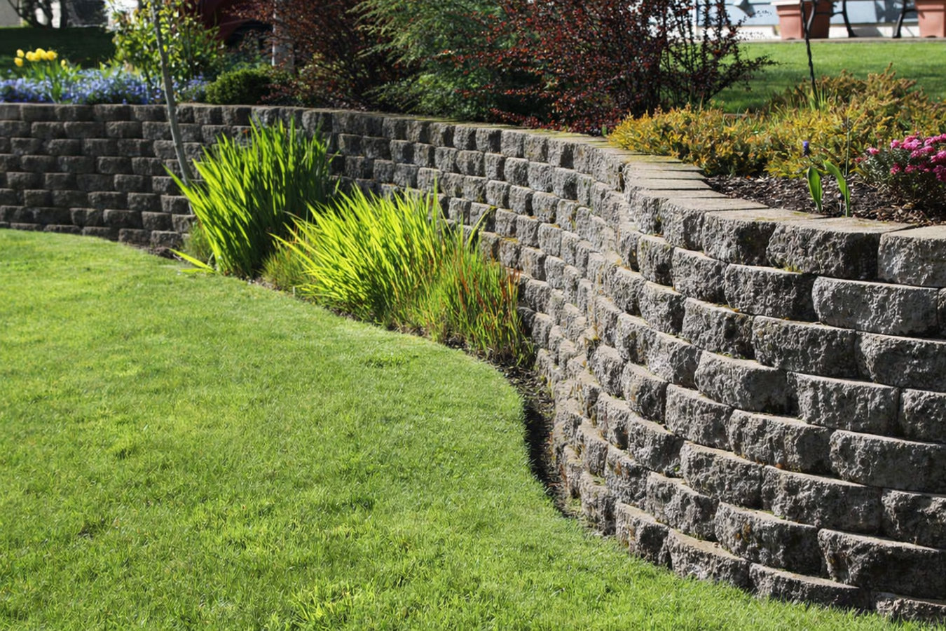 Retaining wall construction in Anchorage, AK